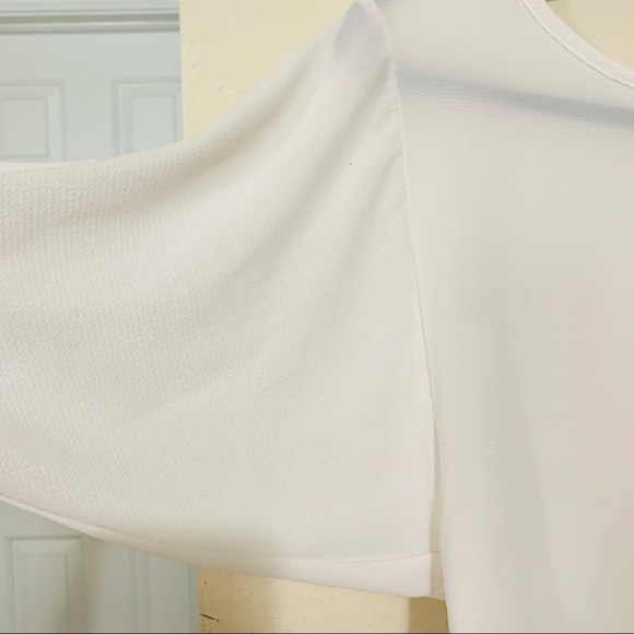 3 FOR $18• White tie back crop top - Picture 5 of 5